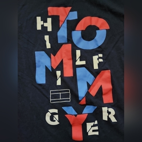 Tommy Hilfiger boys tshirt - Picture 2 of 5